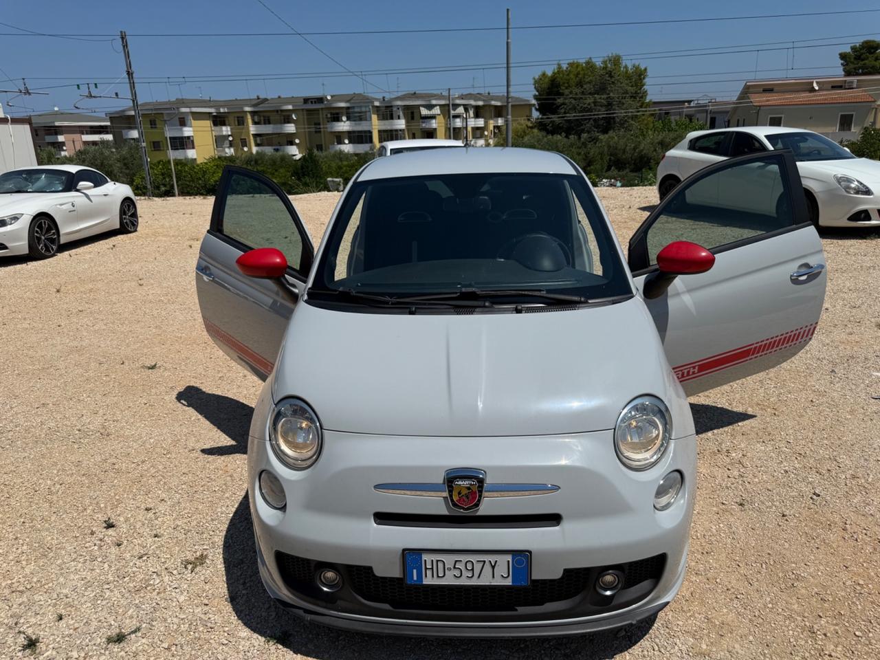 Abarth 500 1.4 Turbo T-Jet 2014 8.999€ PERMUTE