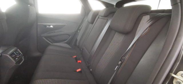 PEUGEOT 3008 BlueHDi 130 S&S Active Business