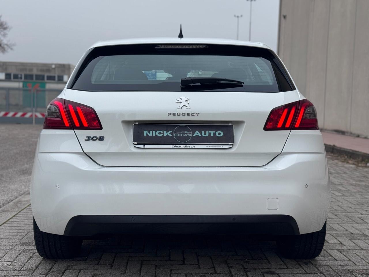 Peugeot 308 BlueHDi 130 S&S Allure