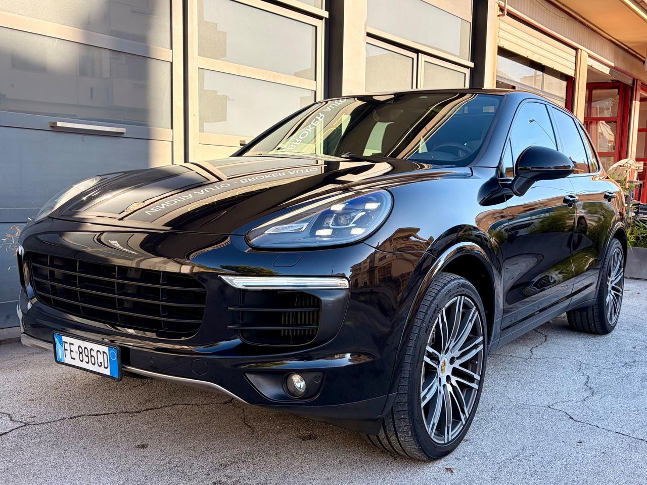 Porsche Cayenne 3.0 Diesel UNICO PROPRIETARIO IVA ESPOSTA