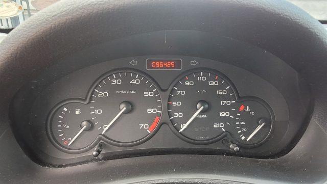 PEUGEOT 206 1.4 5p. ONE Line