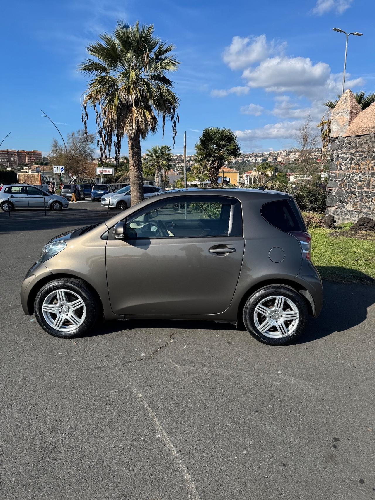 Toyota iQ 1.0 High Collection