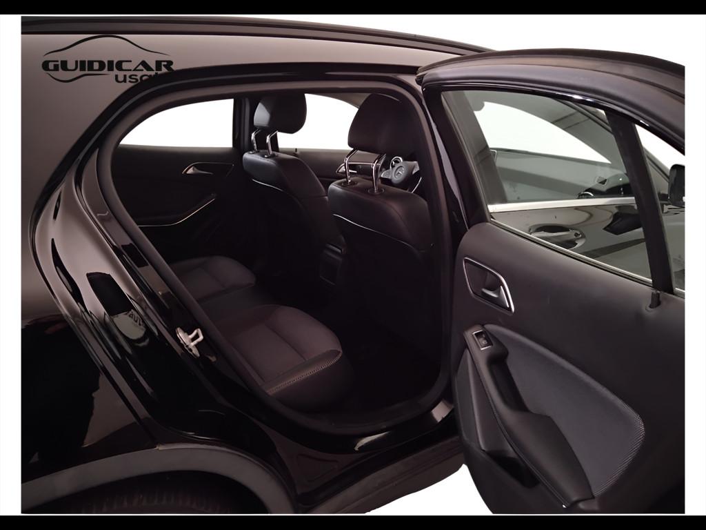 Mercedes-Benz GLA-X156 2017 - GLA 180 d Sport