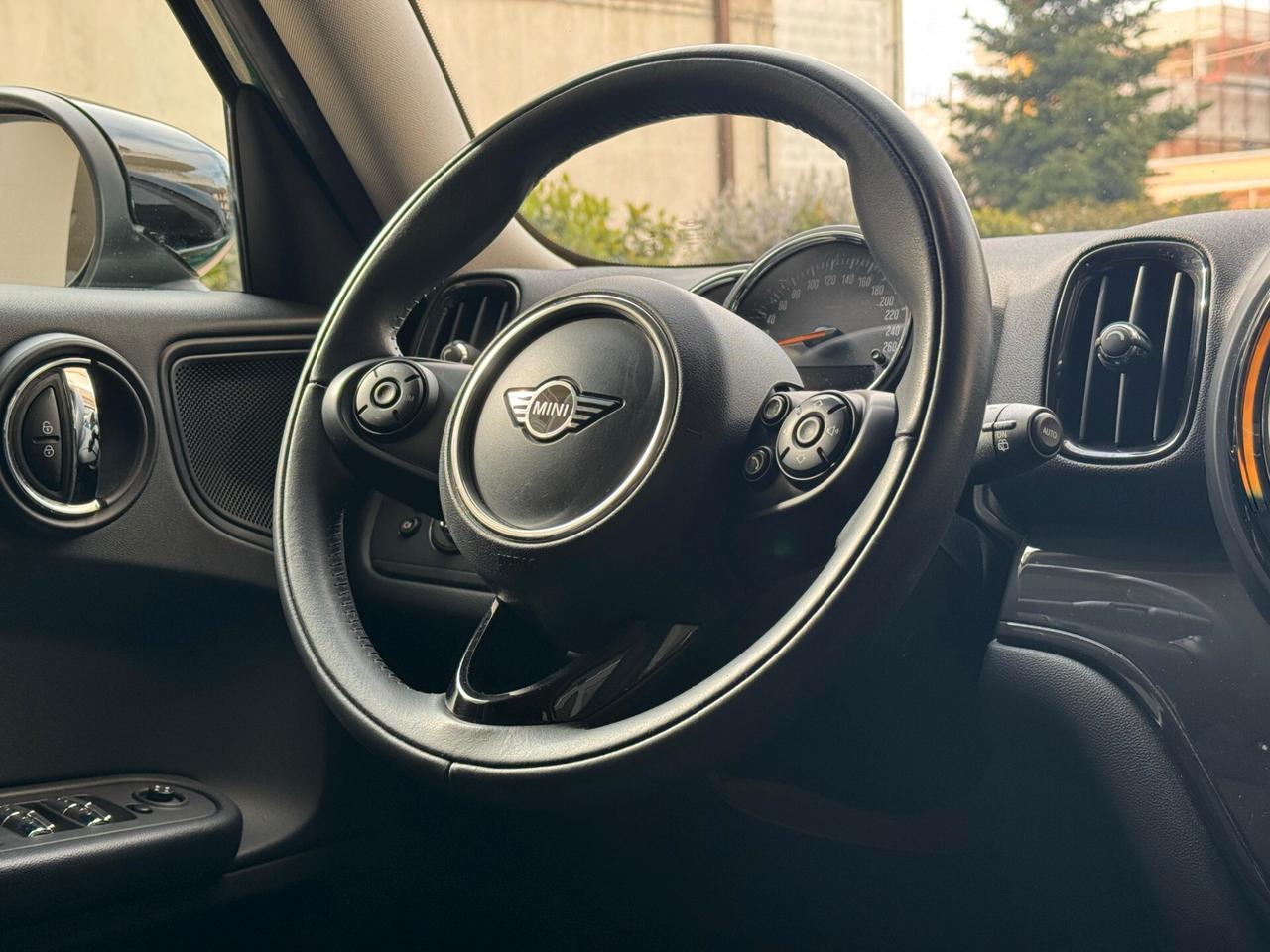 Mini One Countryman 1.5 D Business Automatica 115 cv