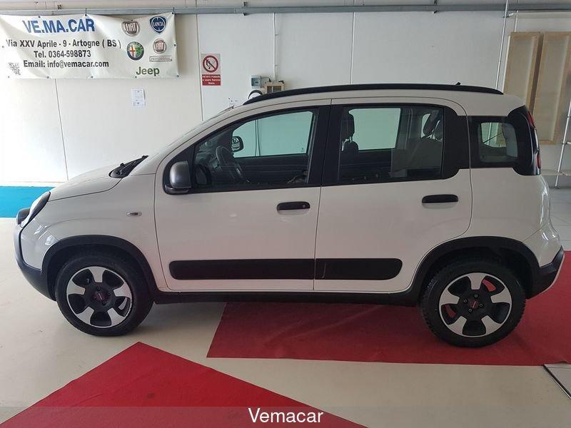 FIAT Panda 1.0 FireFly S&S Hybrid City Cross, ok neopatentati solo 27mila km