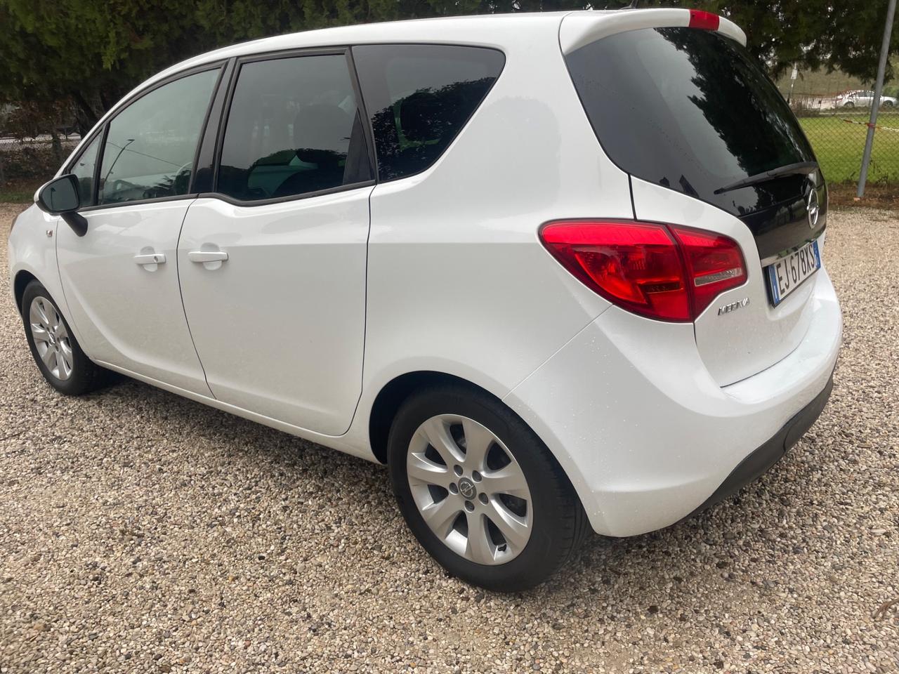 Opel Meriva 1.4 benzina anno 2011 km 115 mila