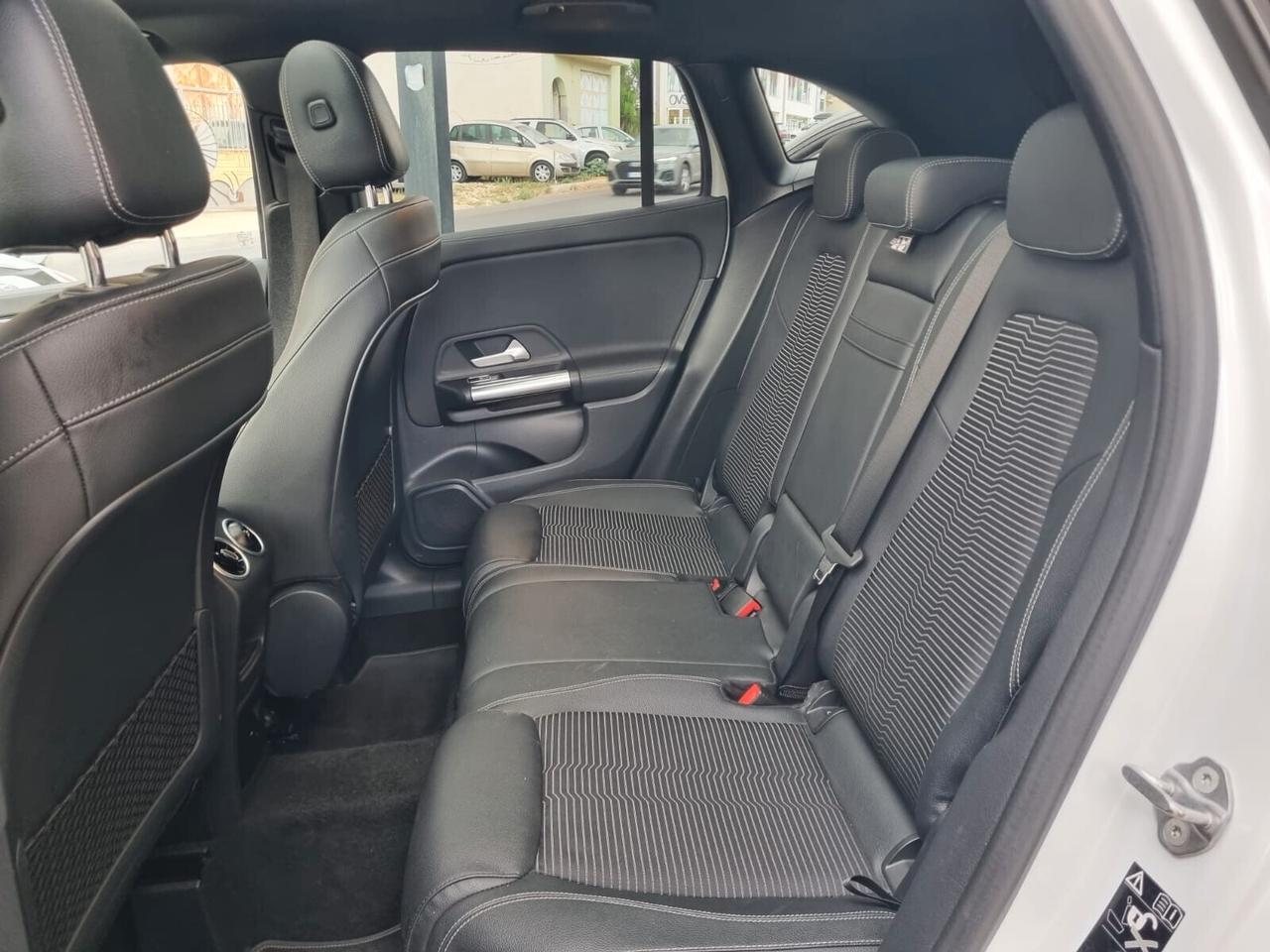 Mercedes-benz GLA 200 d TETTO APRIBILE Super Promo Estate 2025