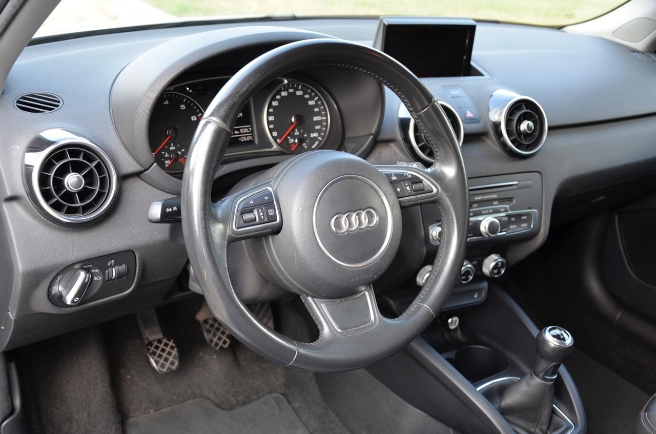 Audi A1 SPB 1.0 TFSI ultra 82CV , PERMUTE