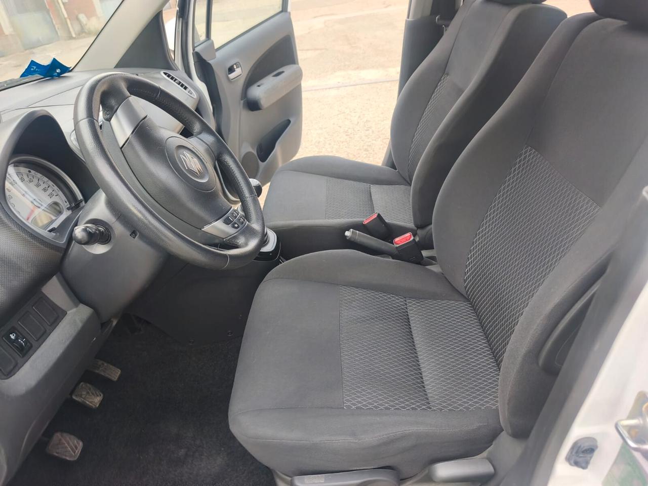 Suzuki Splash 2015---1.0 Benzina Neopatentati