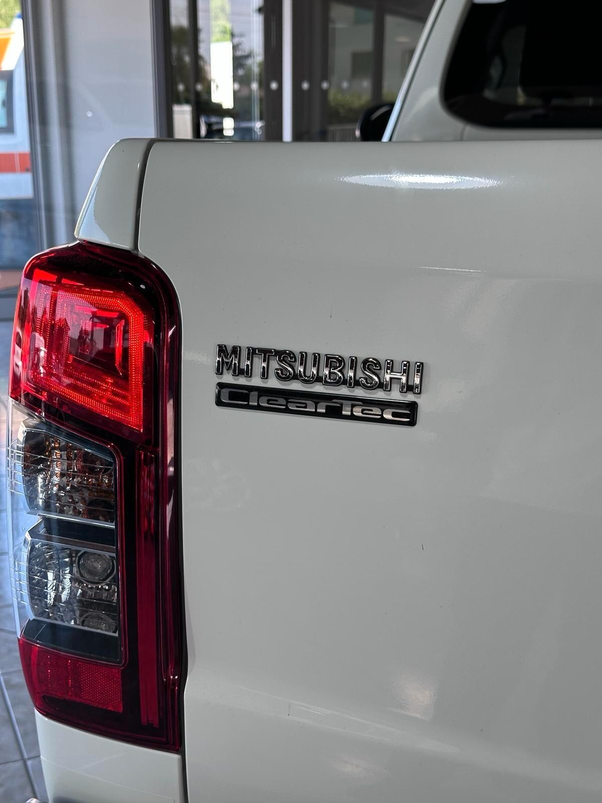 Mitsubishi L200 2.3 D Club Cab 4x4 Super Select Intense *UniProprietario