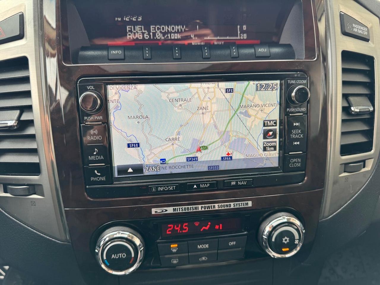 Mitsubishi Pajero 3.2 DI-D 16V aut. 3p. Intense DPF