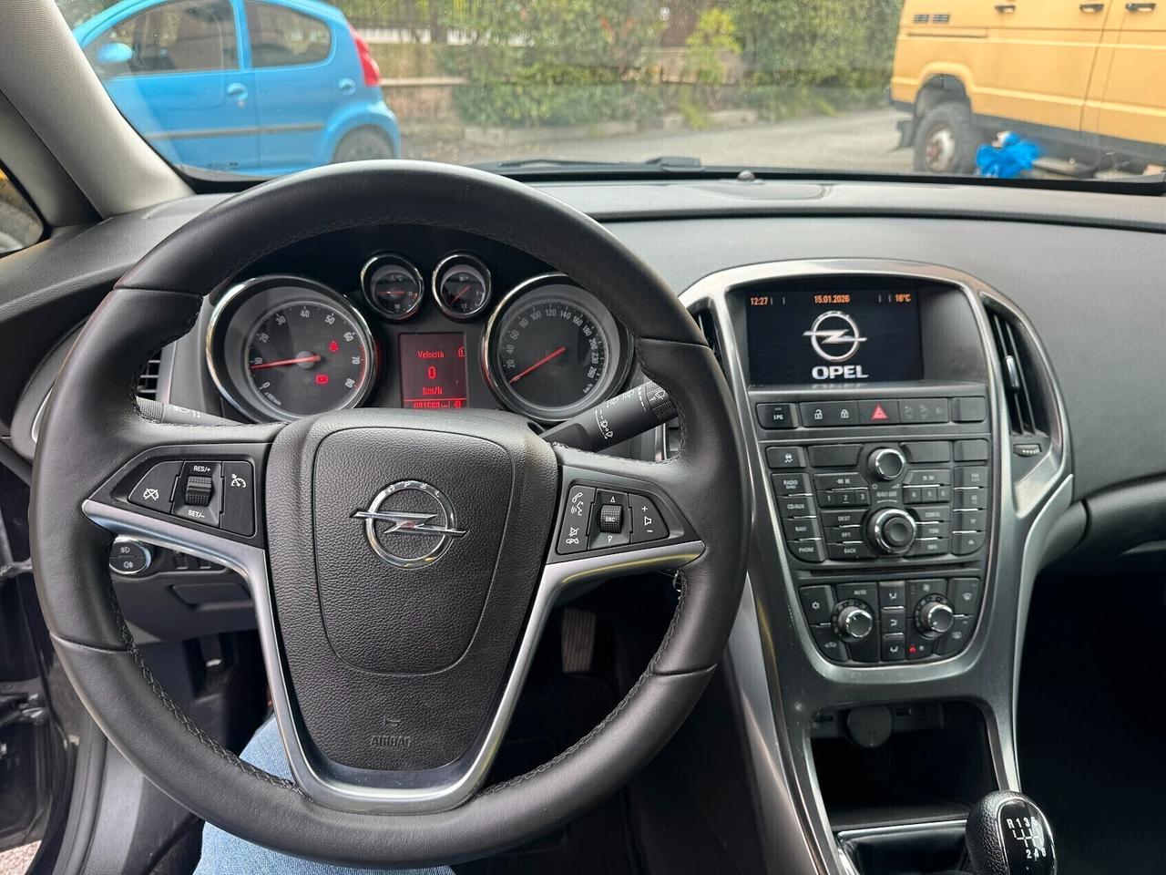 Opel Astra 1.4 140CV GPL unico proprietario