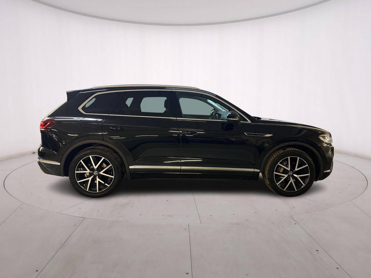Volkswagen Touareg 3.0 V6 tdi Elegance 286cv