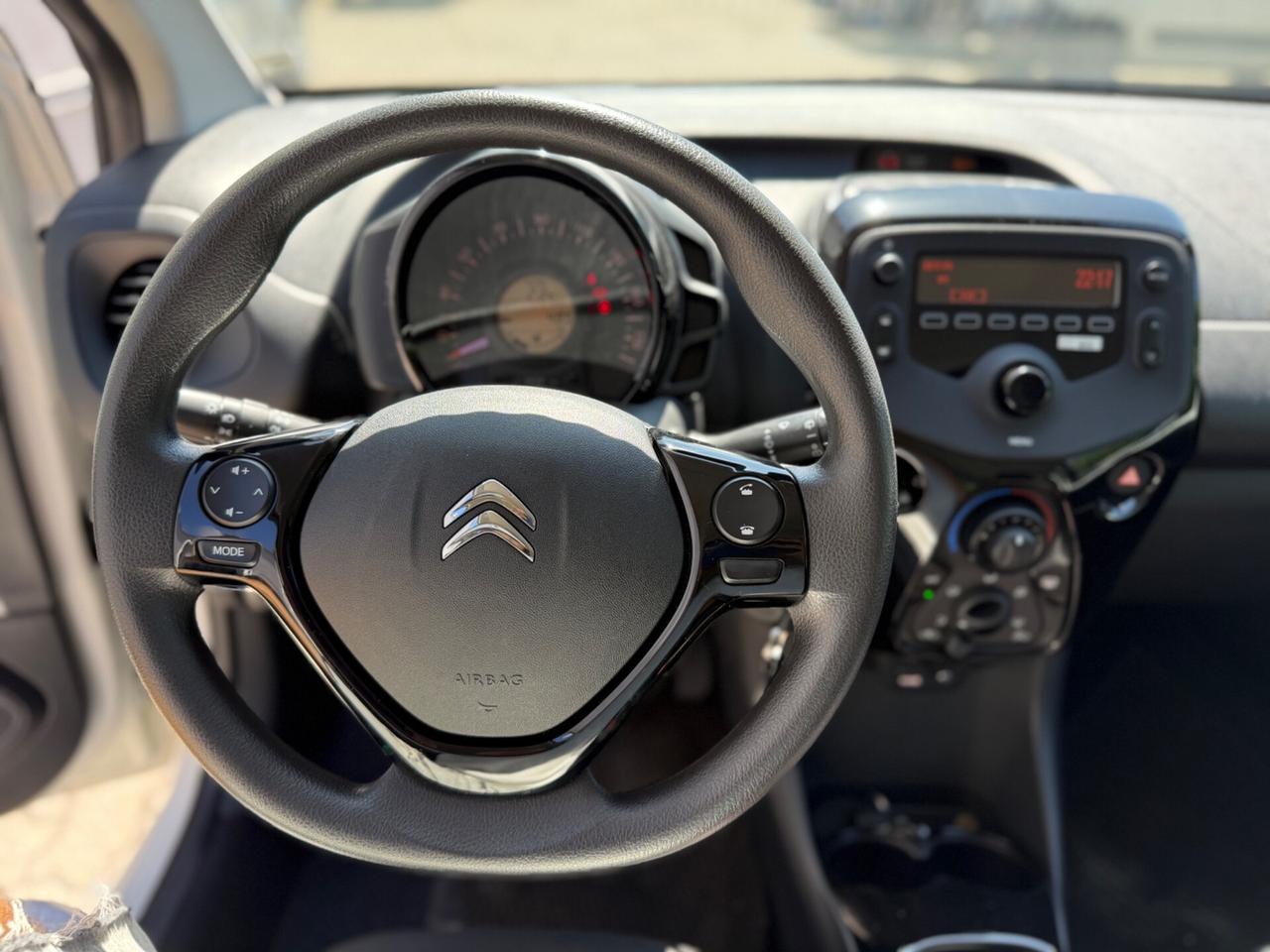Citroen C1 VTi 72 Cv 5 porte soli 400km unica nel suo genere