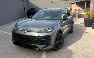 NEW VOLKSWAGEN T-ROC 1.5 eTSI ACT 150 CV DSG R-LINE