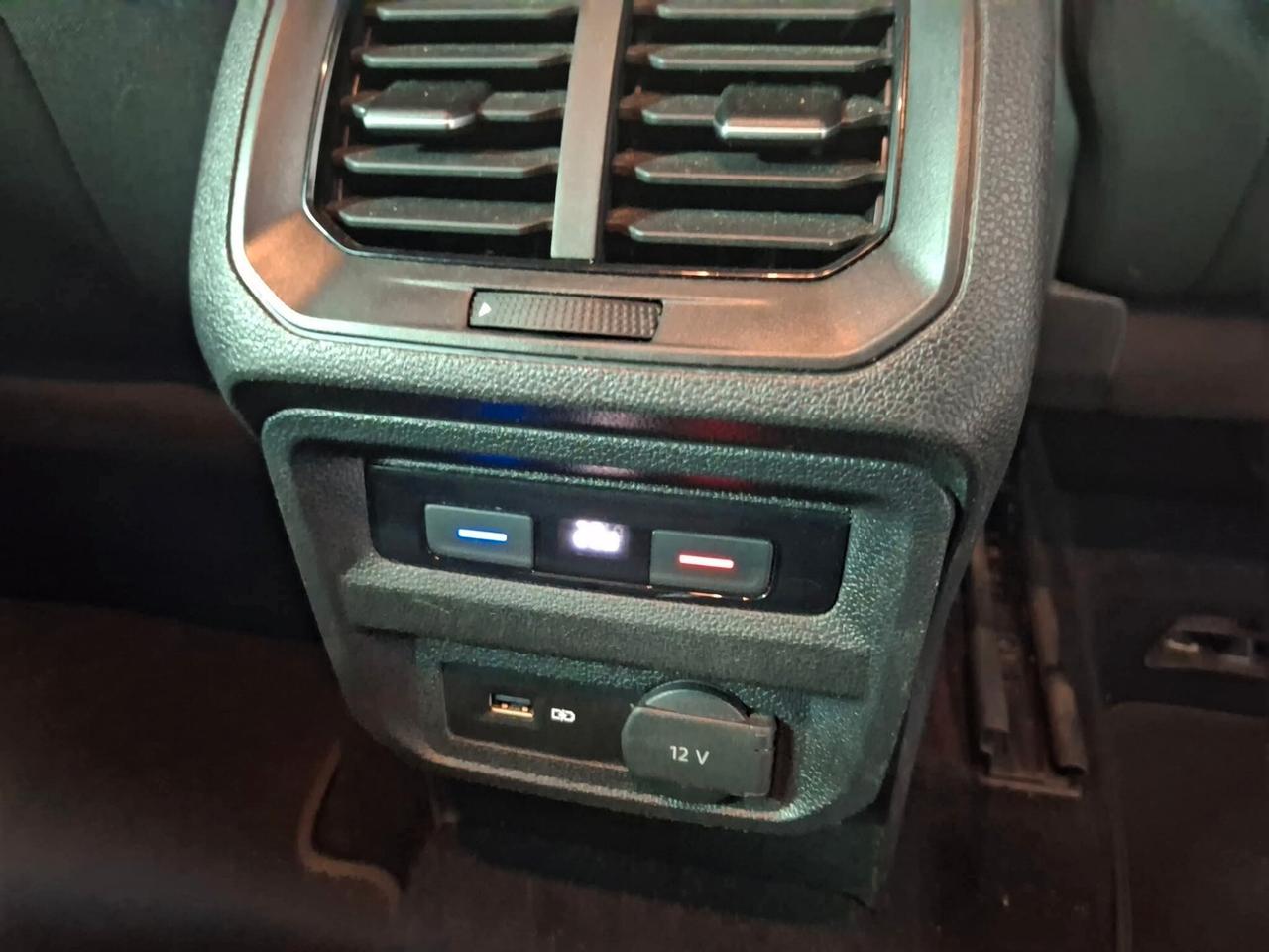 Volkswagen Tiguan 2.0 TDI SCR DSG Business BlueMotion Technology