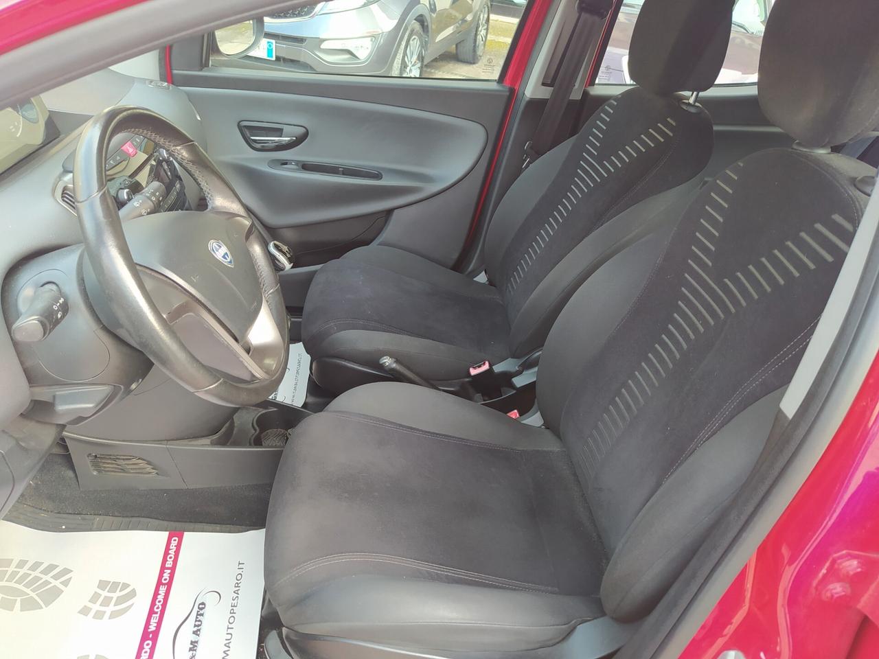 Lancia Ypsilon 1.2 69 CV 5 porte Silver Neopatentati SOLO 89000 KM