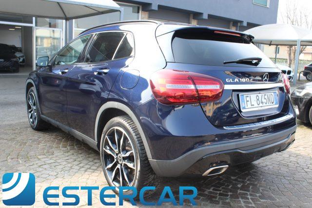 MERCEDES-BENZ GLA 180 d Sport