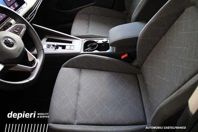 Volkswagen Golf 1.0 eTSI EVO DSG Life -mhev -Ok Neop