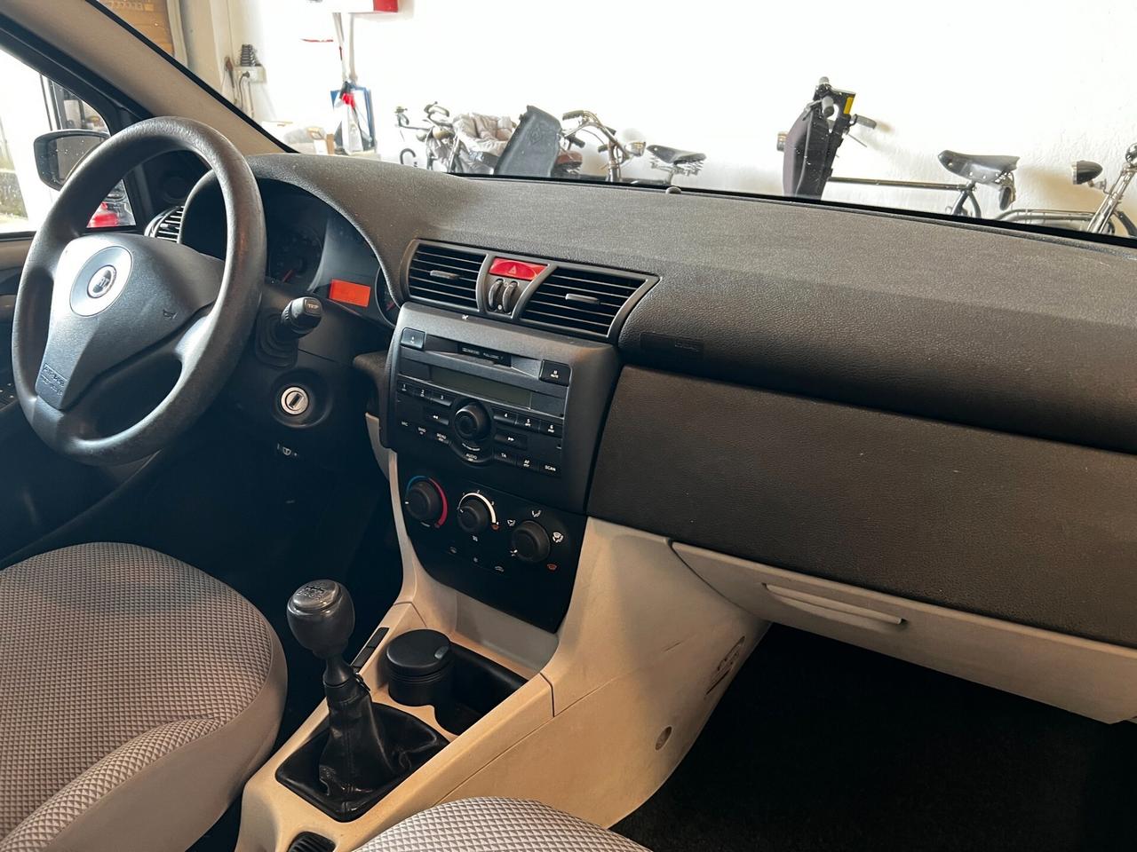 Fiat Stilo 1.4i 16V 5 porte Actual Euro4 adatta a neopatentati