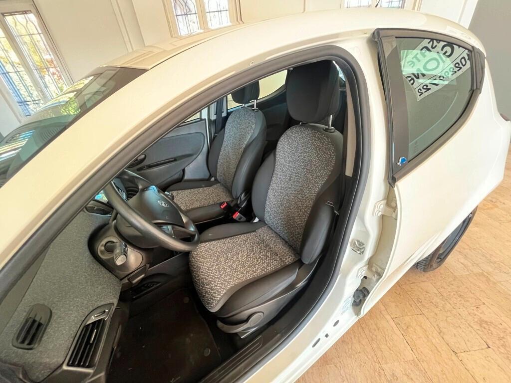 Lancia Ypsilon 0.9 YwinAir Metano Ecochic Elefantino 85 Cv 5p