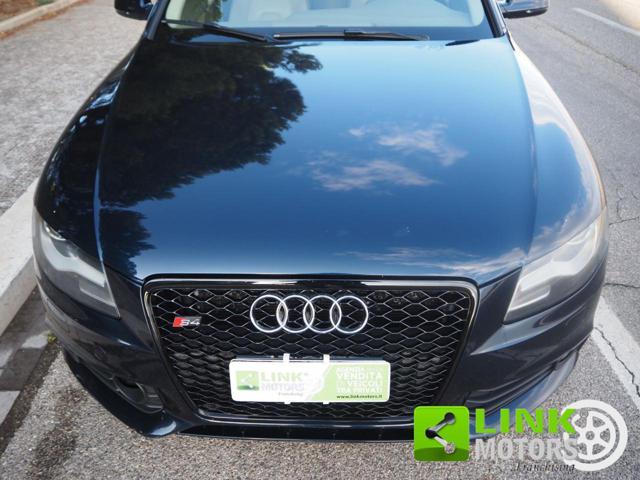 AUDI A4 3.0 V6 TDI quattro aut.*? 160,00 al mese*