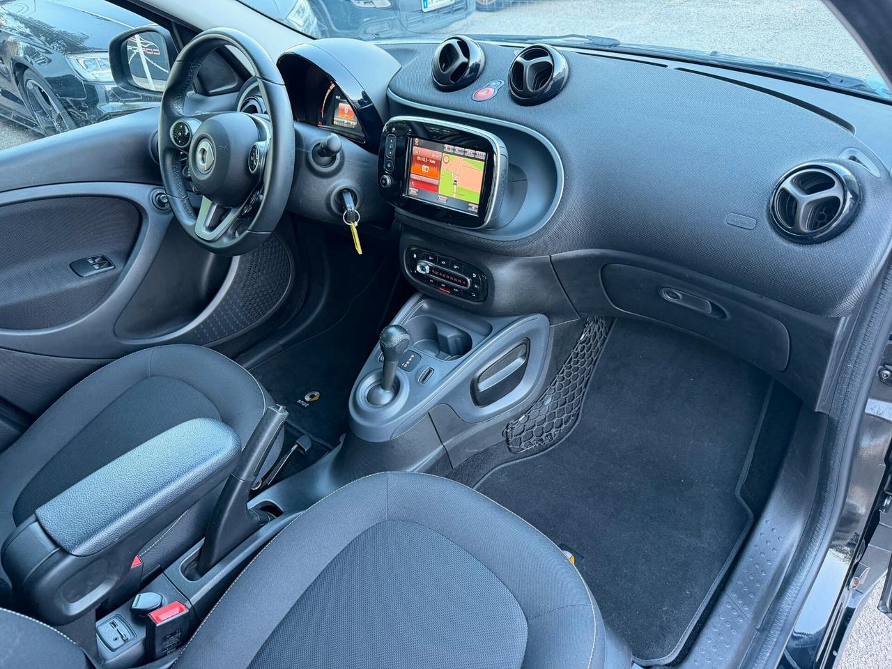 Smart ForFour 90 0.9 Turbo twinamic Passion LED
