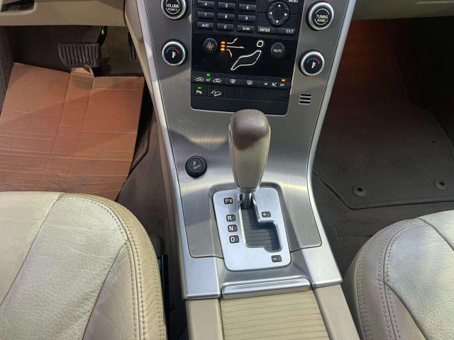 VOLVO XC60 XC60 I 2.4 d5 Momentum