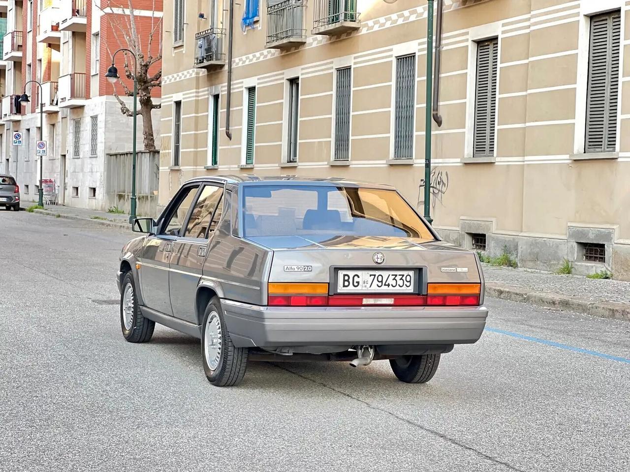 Alfa Romeo 90 2.0 Iniezione