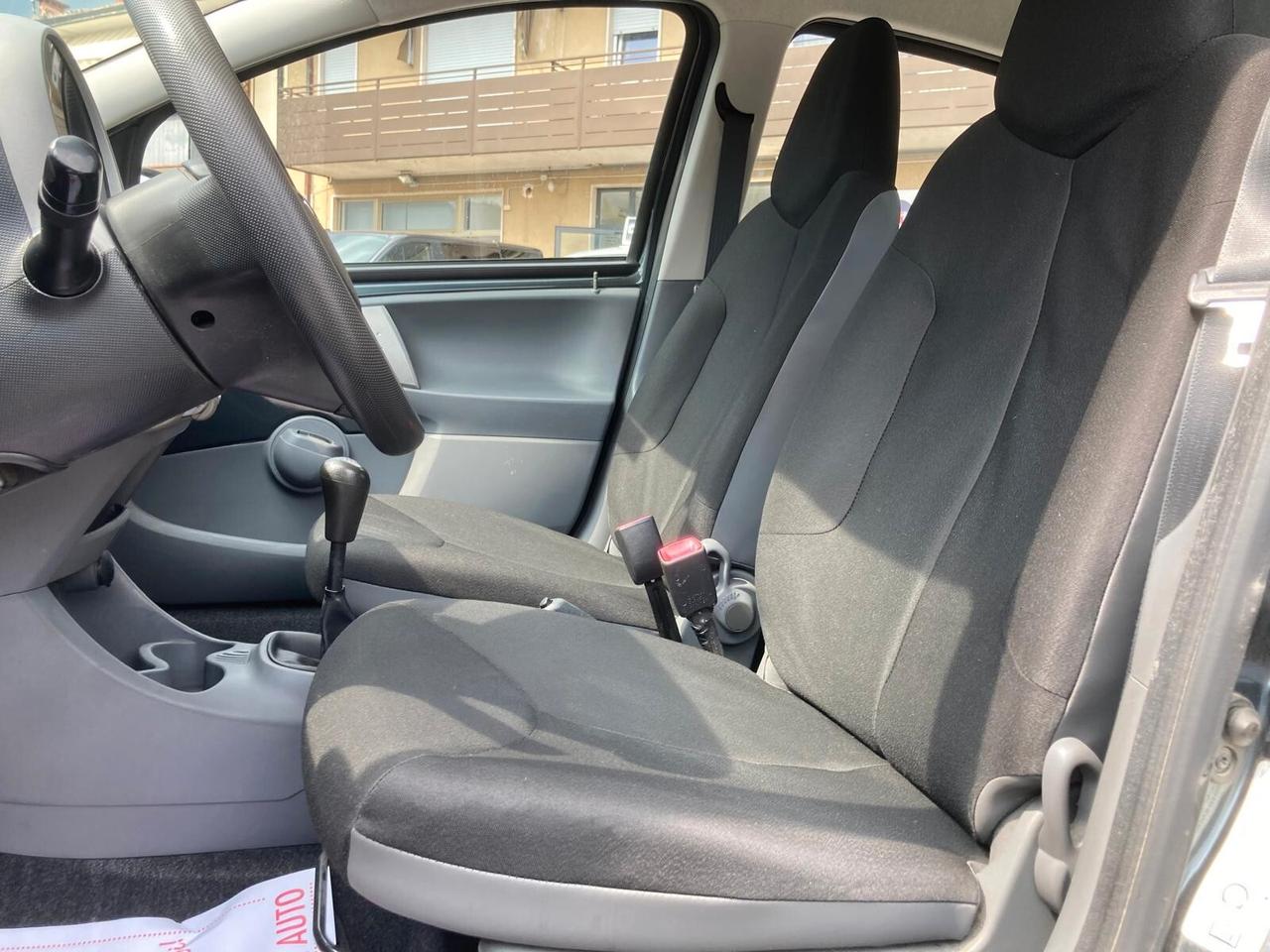 TOYOTA AYGO 5 porte 1.0 BENZINA 68 CV – NEOPATENTATI