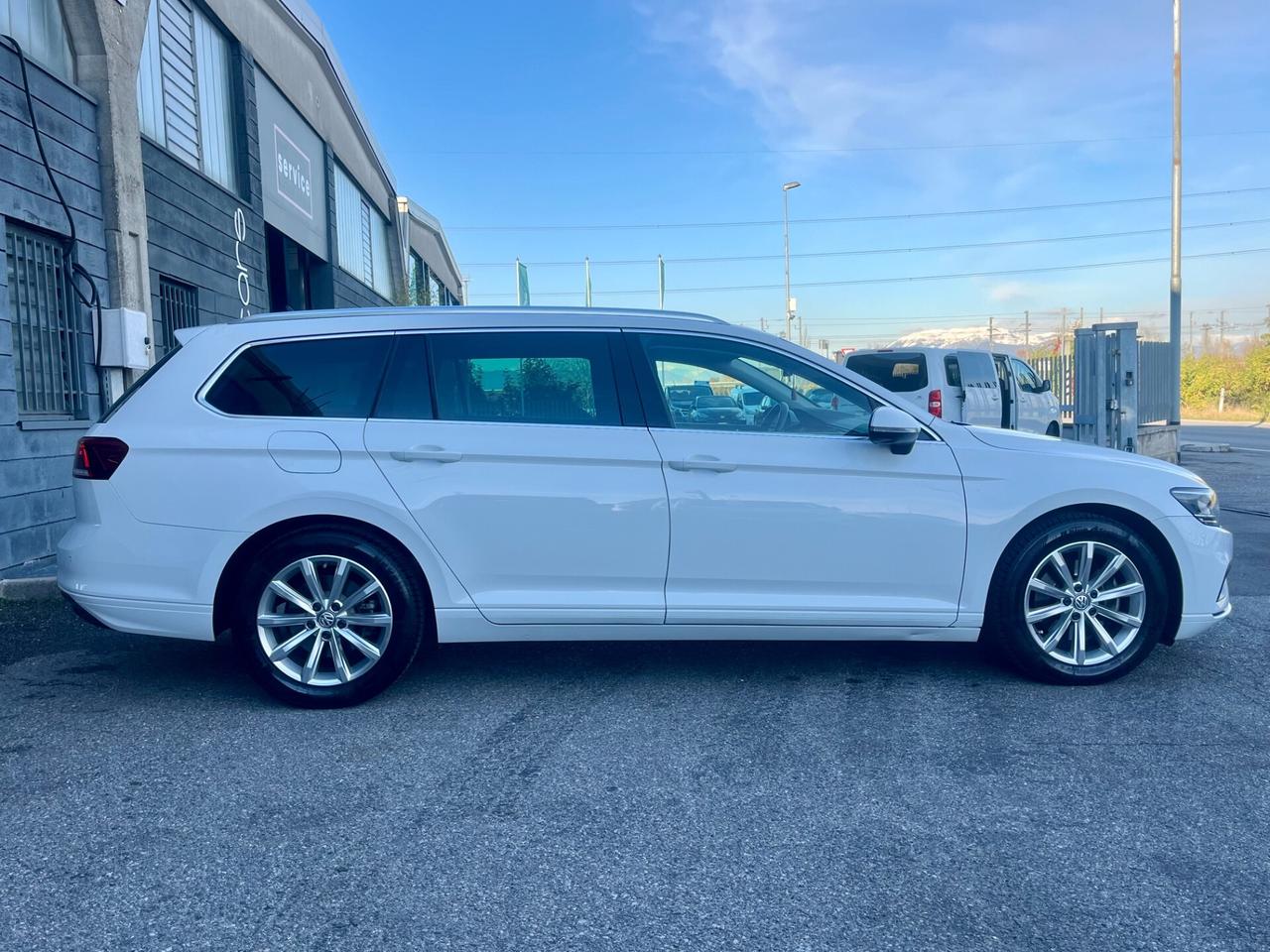 Volkswagen Passat Variant 1.6 TDI DSG Euro 6D-Temp