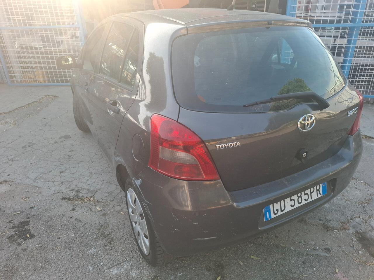 Toyota Yaris 1.0 5 porte anno 2008