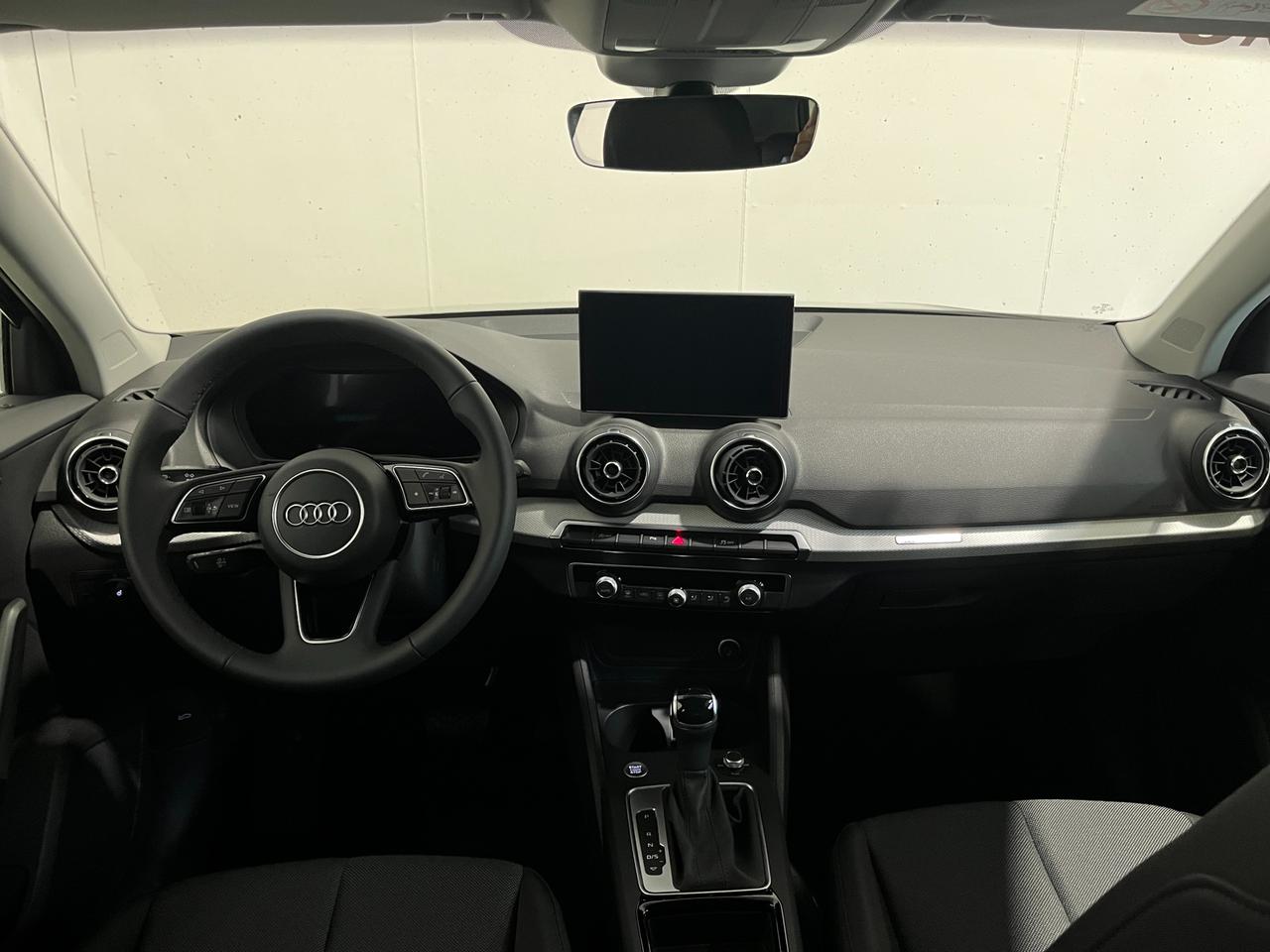 AUDI Q2 35 TFSI S-TRONIC BUSINESS ADVANCED