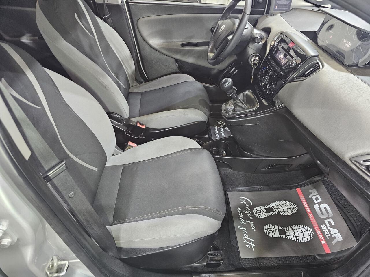 Lancia Ypsilon 1.2 GPL 69cv