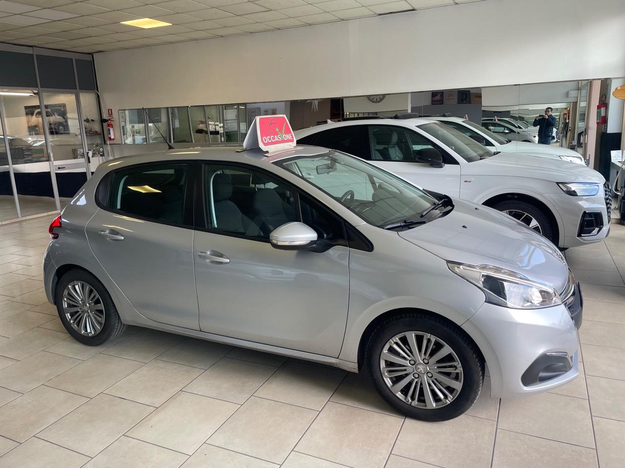 Peugeot 208 PureTech 82 5 porte Active - Nessun vincolo -