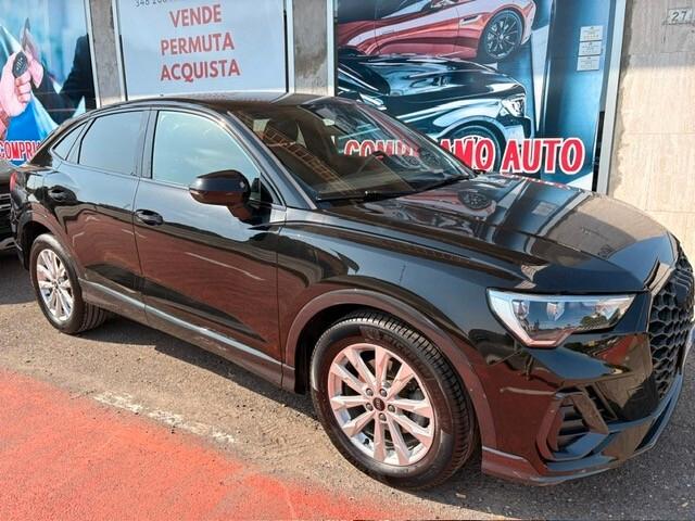 Audi Q3 35 TFSI Business Advanced Black Edition