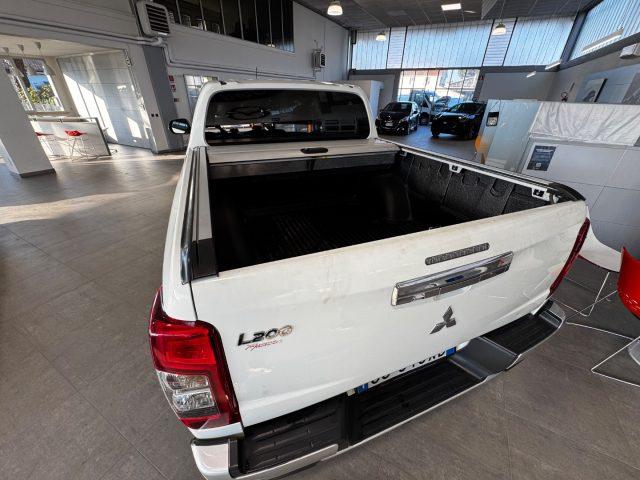 MITSUBISHI L200 2.3 D Doub.Cab 4x4 Sup.Select P2.Intouch Diamond a