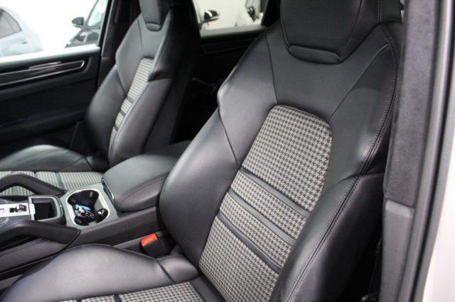 PORSCHE Cayenne Coupé 3.0 V6 340 CV Pack Sport Design