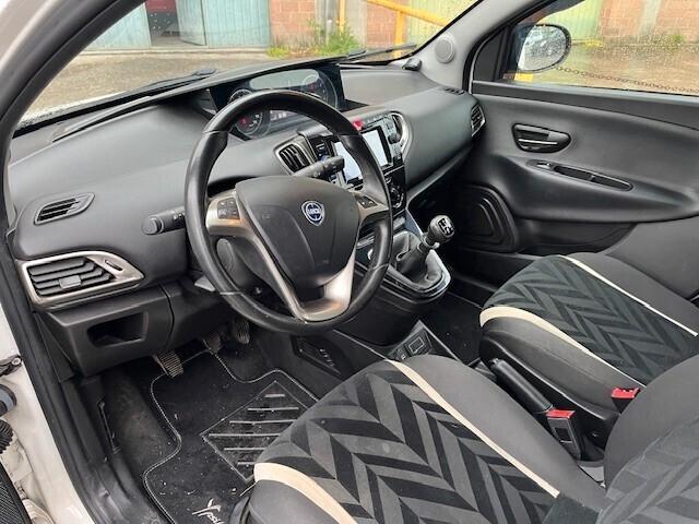 Lancia Ypsilon 1.2 69 CV 5 porte GPL Ecochic Gold