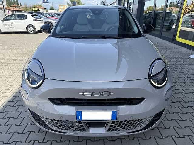 Fiat 600 Hybrid Hybrid 100 CV DCT MHEV La Prima