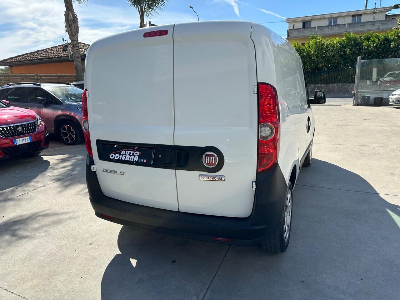 Fiat Doblo Doblò 1.4 T-Jet Natural Power PC-TN Car