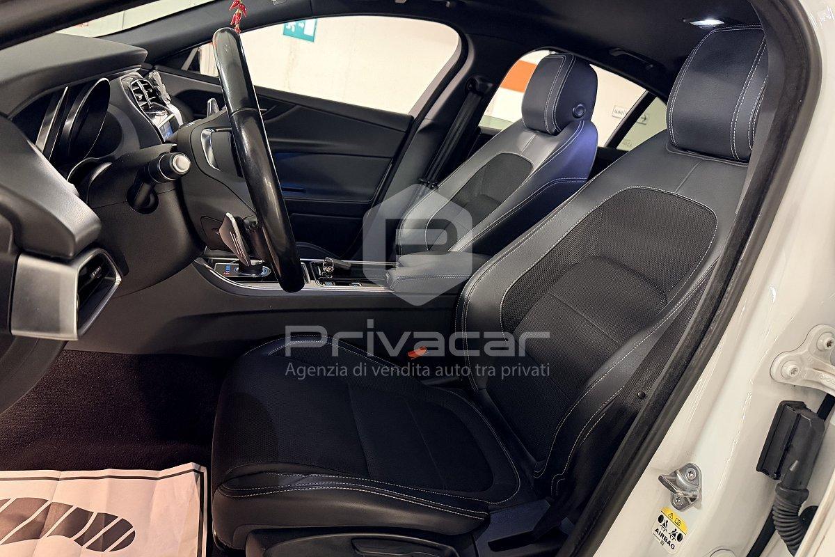 JAGUAR XE 2.0 D 180 CV aut. R-Sport