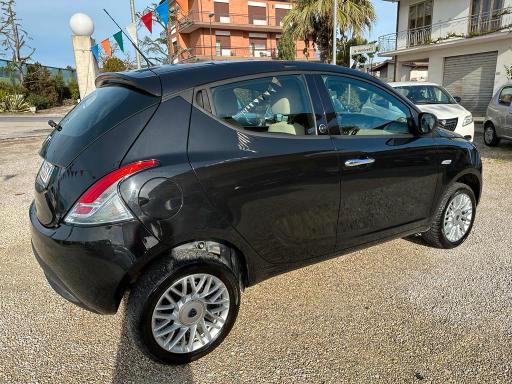 Lancia Ypsilon 5 Porte Ypsilon 0.9 t.air Gold ecochic metano 80cv