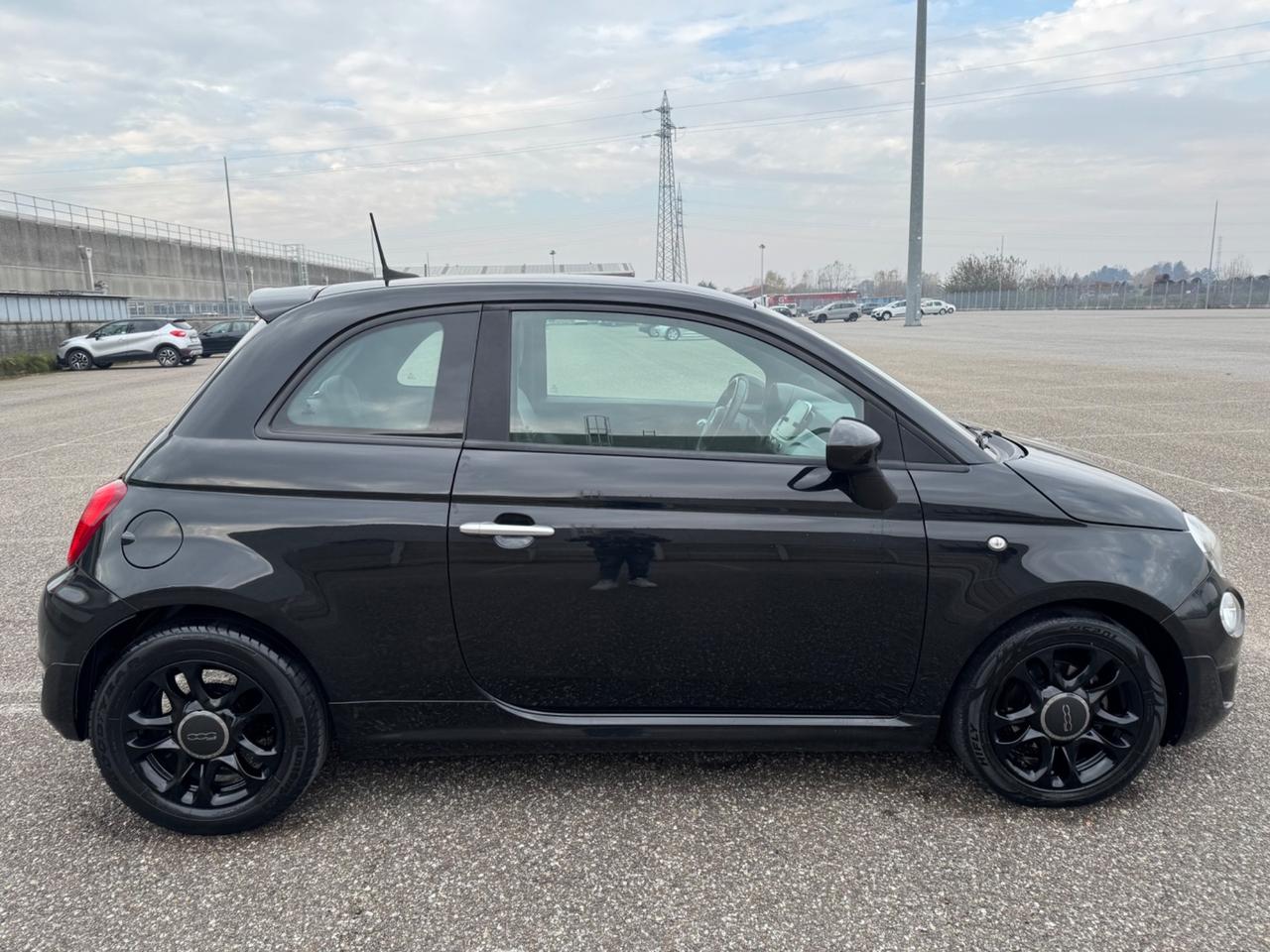 Fiat 500 1.0 Hybrid Sport Full Black