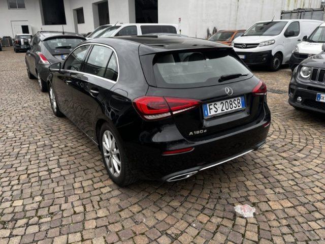 MERCEDES-BENZ A 180 d Automatic Sport *PELLE, NAVI*