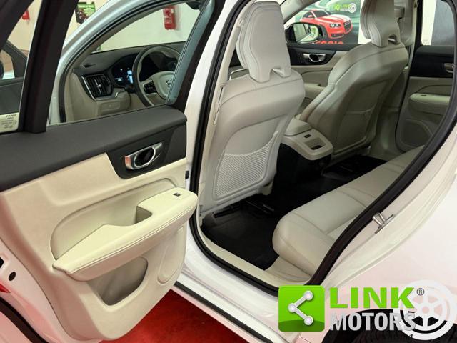 VOLVO V60 B4 (d) aut Ultimate Dark IVA ESP. GARANZIA 24