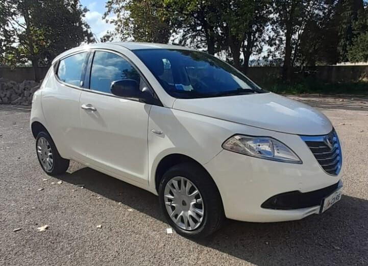 Lancia Ypsilon 0.9 TwinAir 85 CV 5 porte Metano Ecochic Gold