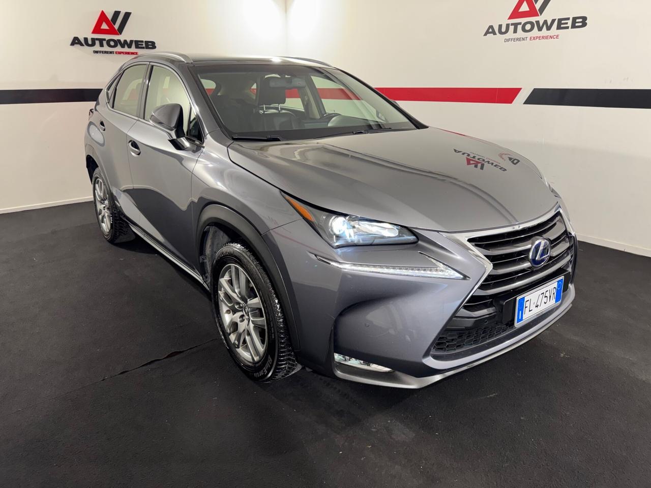 Lexus NX 300h Hybrid 4WD Luxury TAGLIANDI CERTIFICATI LEXUS