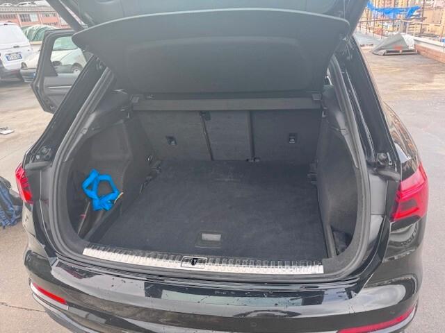 Audi Q3 40 2.0 tdi S line Quattro 200cv S-tronic