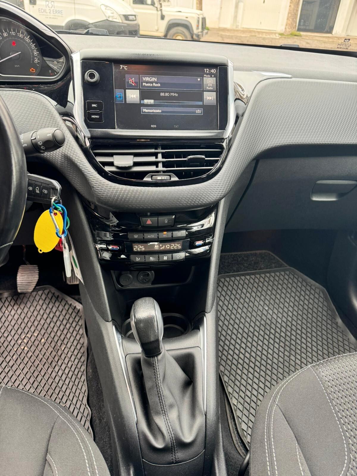 Peugeot 208 BlueHDi 100 5 porte Allure